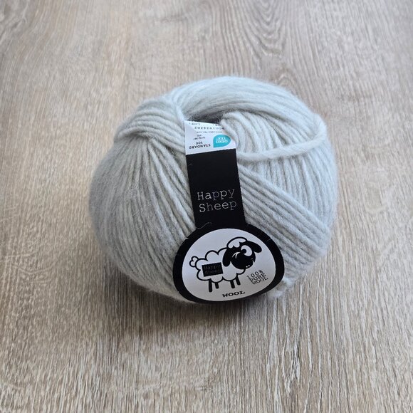 Happy Sheep 100% Wool Yarn 100g Light Grey Worsted Weight 175 yds New With Tags - Picture 1 of 7